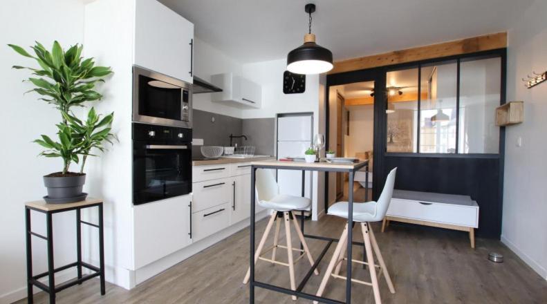 Le Saint Pierre Quartier Historique D'Oloron Sainte Marie Appartement Buitenkant foto